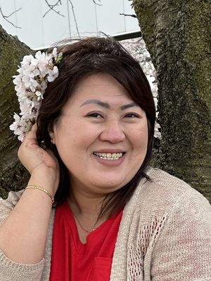 Vicky, 46