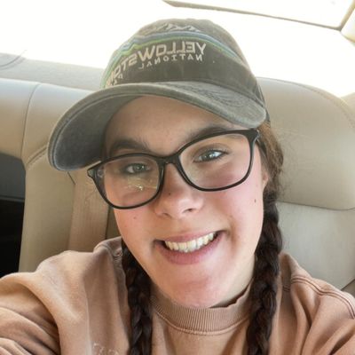 Olivia, 21