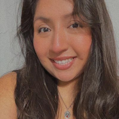 Laura, 26