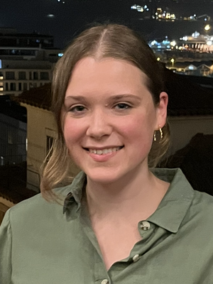 Clara, 24