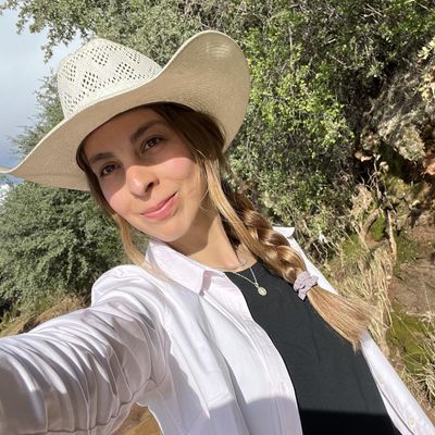 Teresa, 30