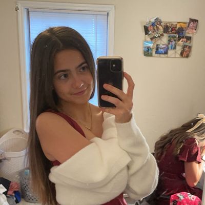 Gianna, 23