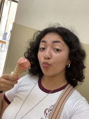 Sonia, 19