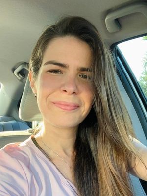 Maria Valentina, 37