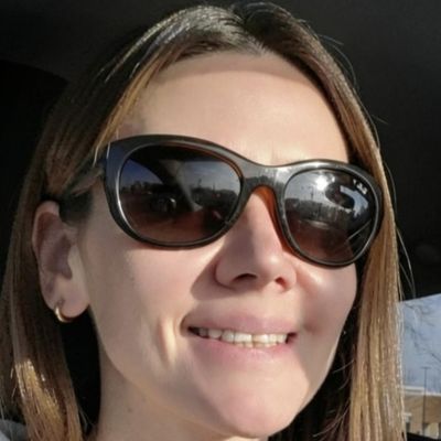 Desi, 41