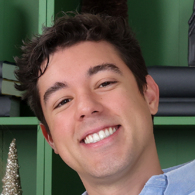Alex, 32