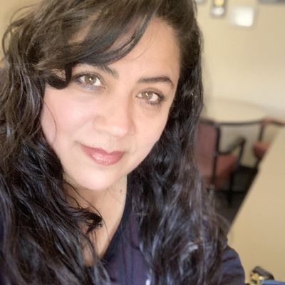 Lily, 48