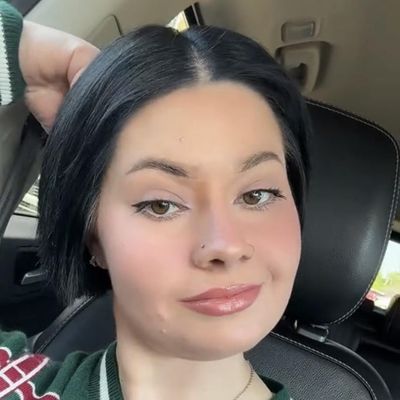 Christina, 28