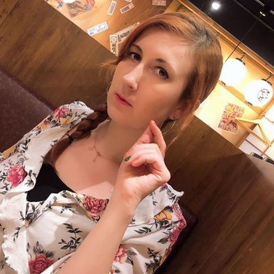 Zoey, 33