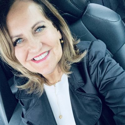 Nelia, 62