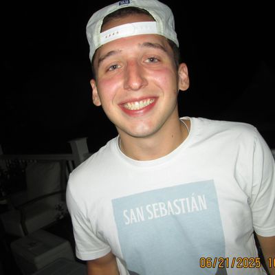 Joe, 23