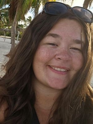 Shae, 25