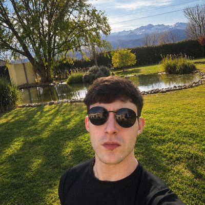 Giuliano, 24