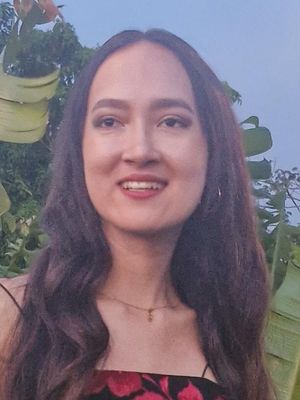Gabriela, 26