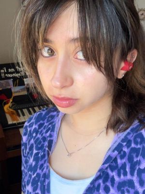 Valeria, 22