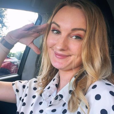 Kait, 22