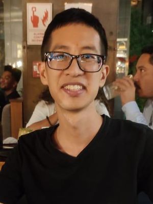 Gus, 35