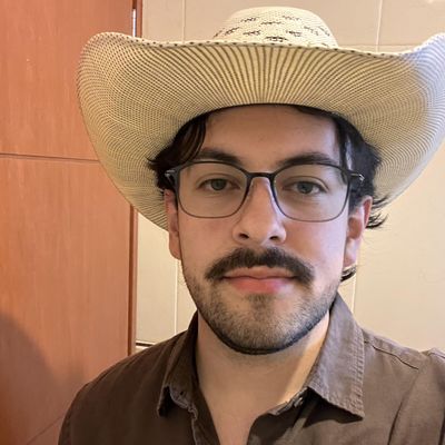 Nicolas, 26