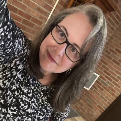 Elizabeth, 44