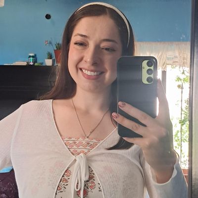 Valeria, 26