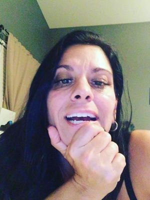 Ellen, 53