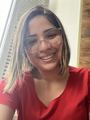 Ana, 28