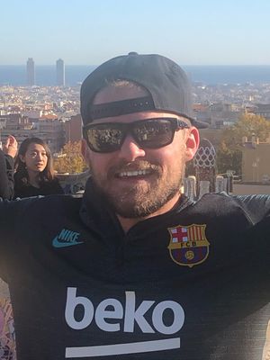 Sam, 32