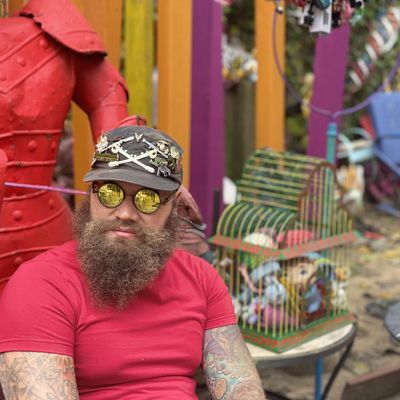 Dorian, 38