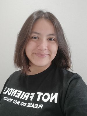 Toni, 25