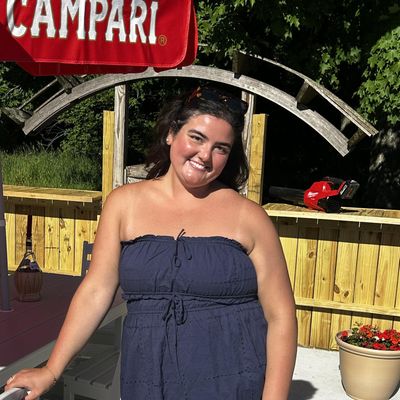 Sophia, 24
