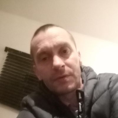 Daniel, 52