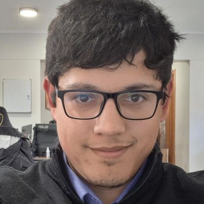Thomas, 24