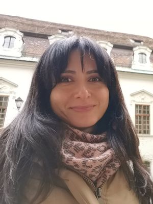 Nina, 41