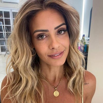 Alison, 40