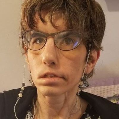 Melanie, 54