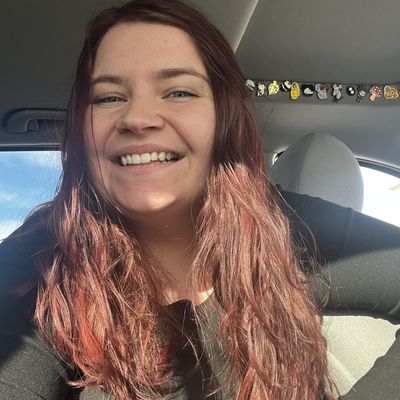 Kaitlyn, 25