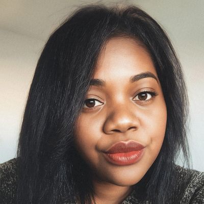 Belinha, 38