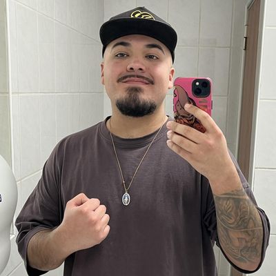 Gaston, 23