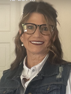 Suzanne, 54