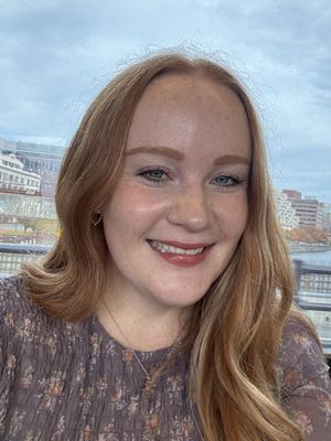 Sydney, 27
