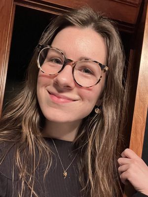 Clara, 26