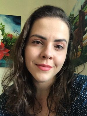 Julia, 25