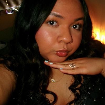 Jocelyn, 19