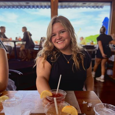 Rosie, 25