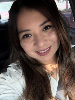 Stefany, 32