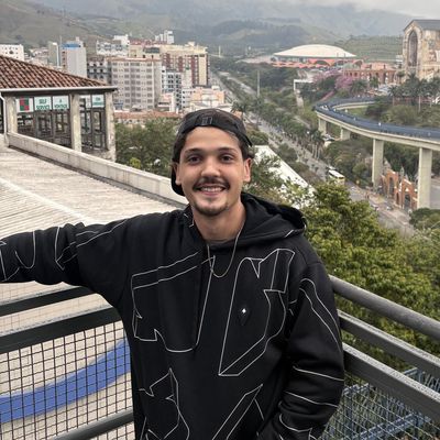 Luiz, 19