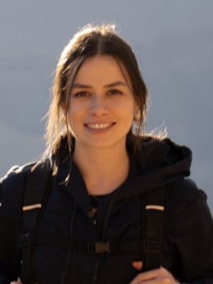 Pamela, 27