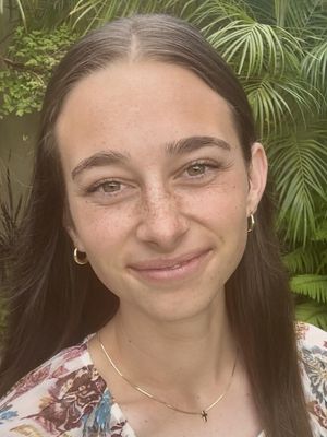 Caylie, 21