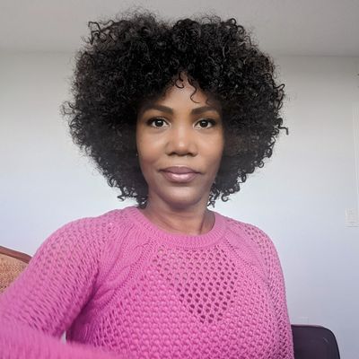 Marie Daphne, 56
