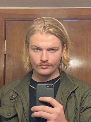 Oliver, 26